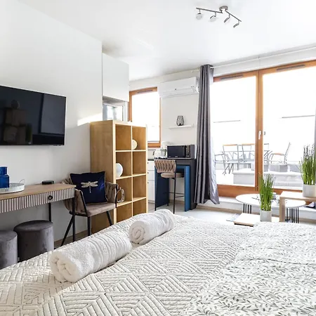 Superapart Kasprzaka With Spacious Terrace And Air Conditioning